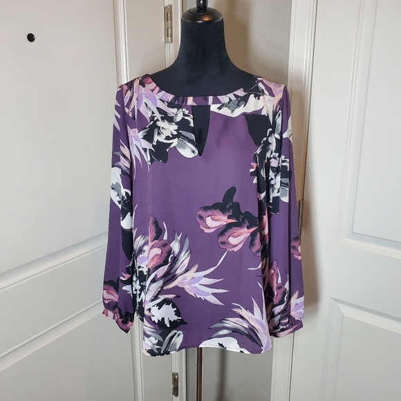 7th Avenue Design Studio New York & Company Med Purple Floral Key Hole Blouse - Picture 13 of 14